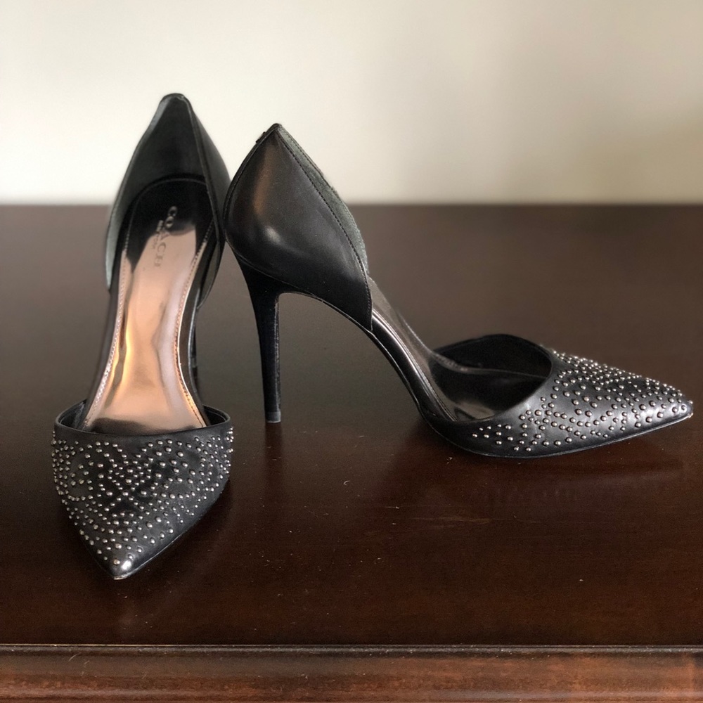 Coach pumps